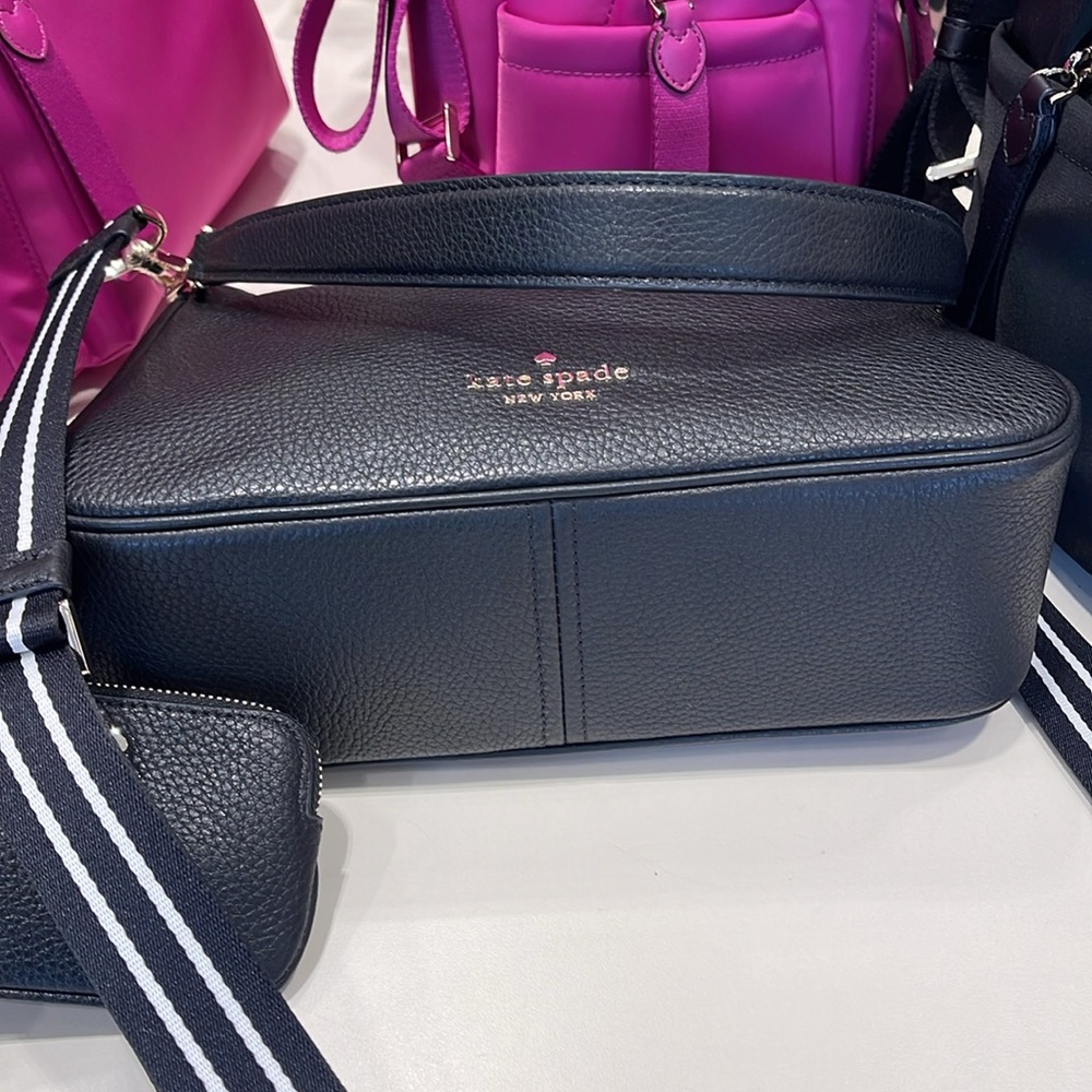 Kate Spade Rosie Shoulder Bag With Tech Attachment AirPod 
Black 
NWT - Picture 7 of 16